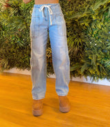 1142 High rise crop barrel cargo cuffed pants