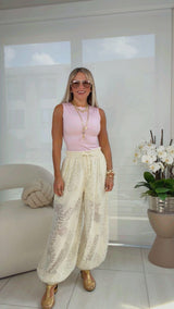 7354 Textured bubble pants