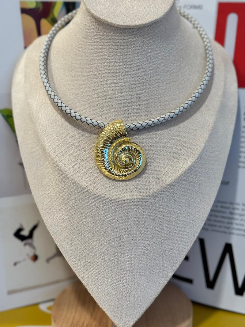 DL60 Cuerina necklace