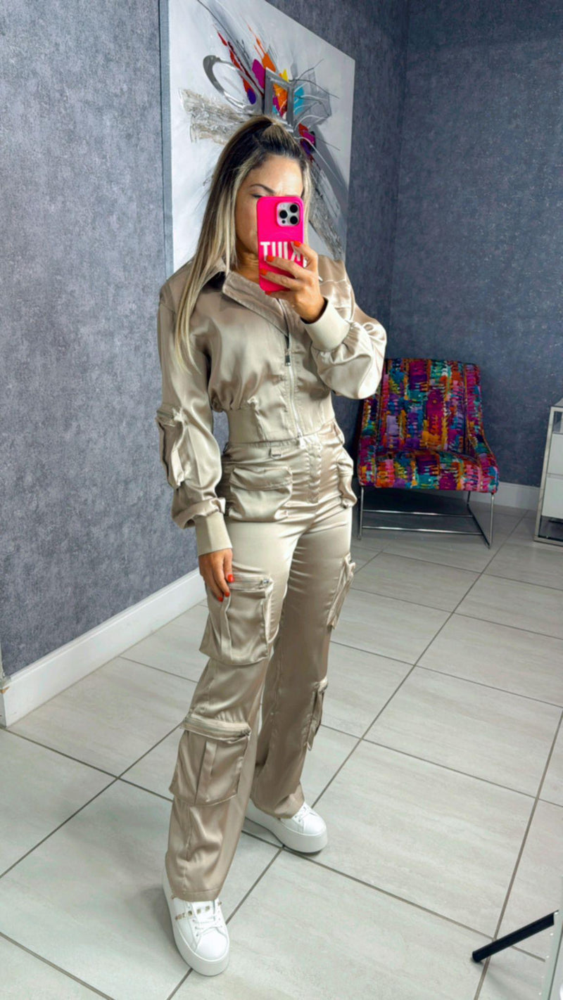 1330 Long sleeve jacket and cargo pant set