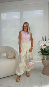7354 Textured bubble pants