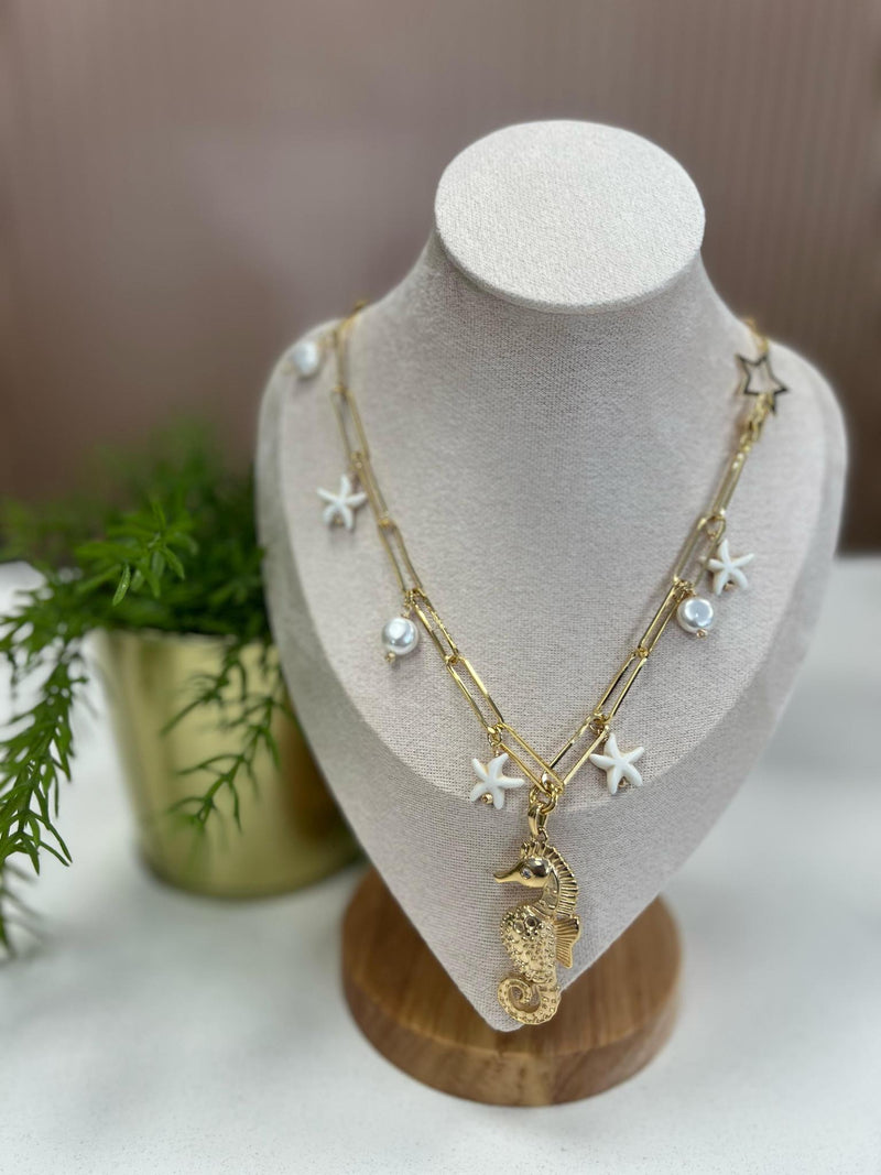 N1042 Seahorse Necklace White