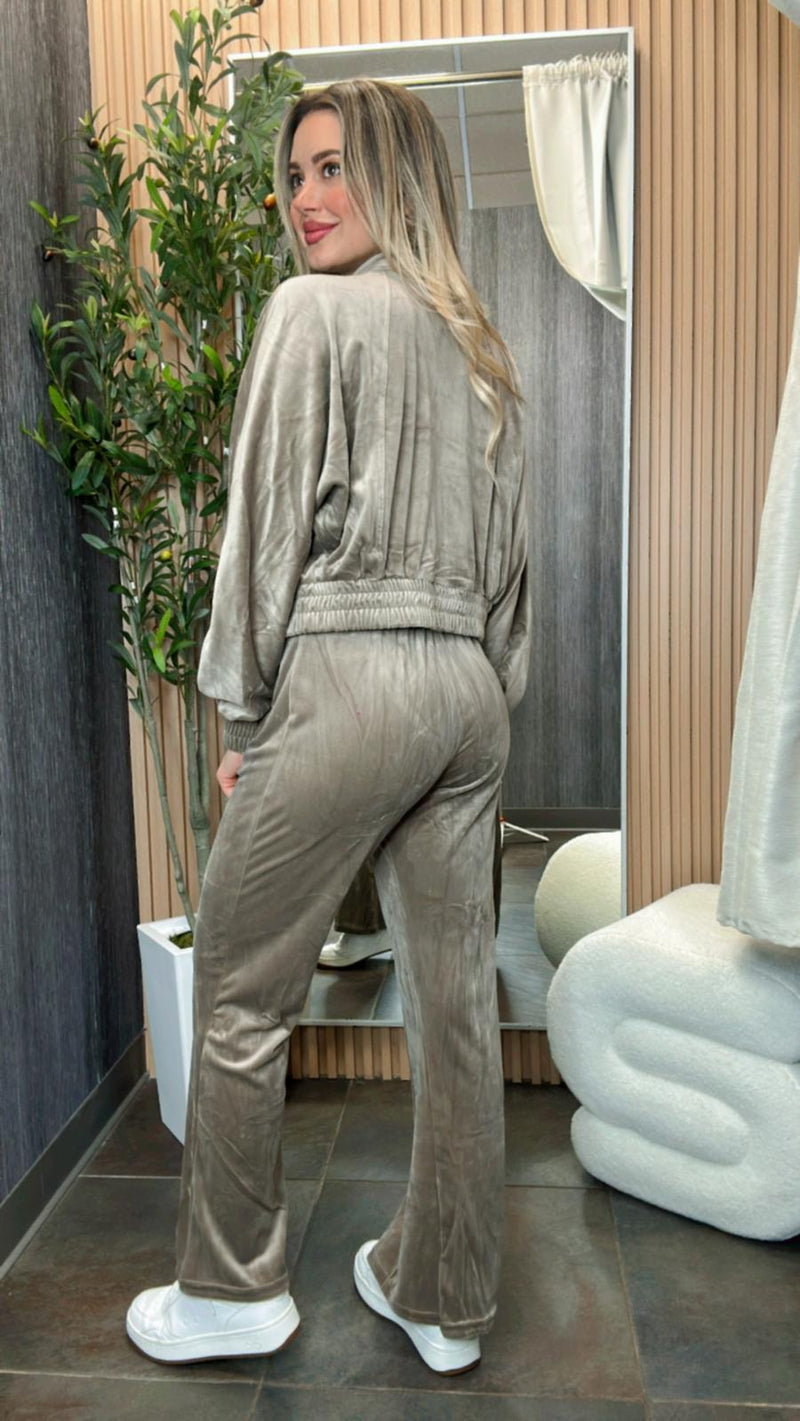 LOR2 Velour funnuel neck jacket and pants set