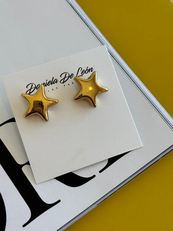 DL03 Star stud earrings