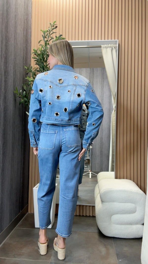 0507 Denim jackets with hole details