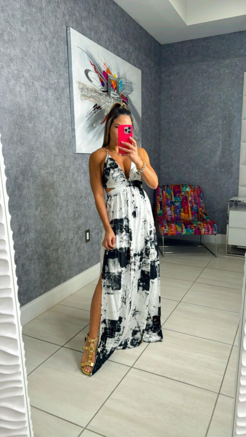 1578 Printed maxi dress open back detail