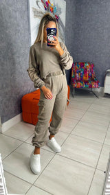 4021 Washed sweater and jogger cargo set