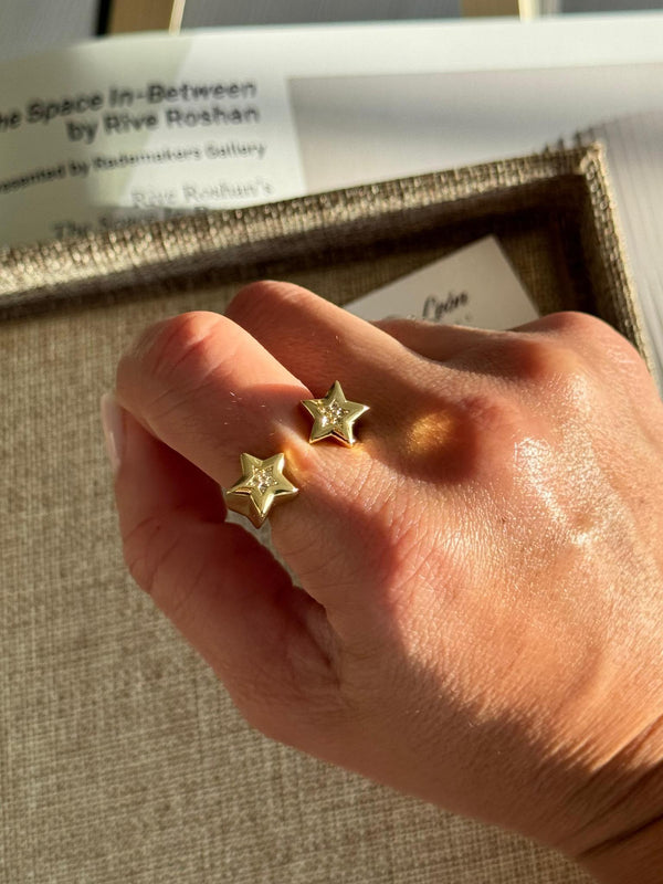 DL04 Two star ring