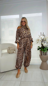9022 Cheeta print top and bubble pants set