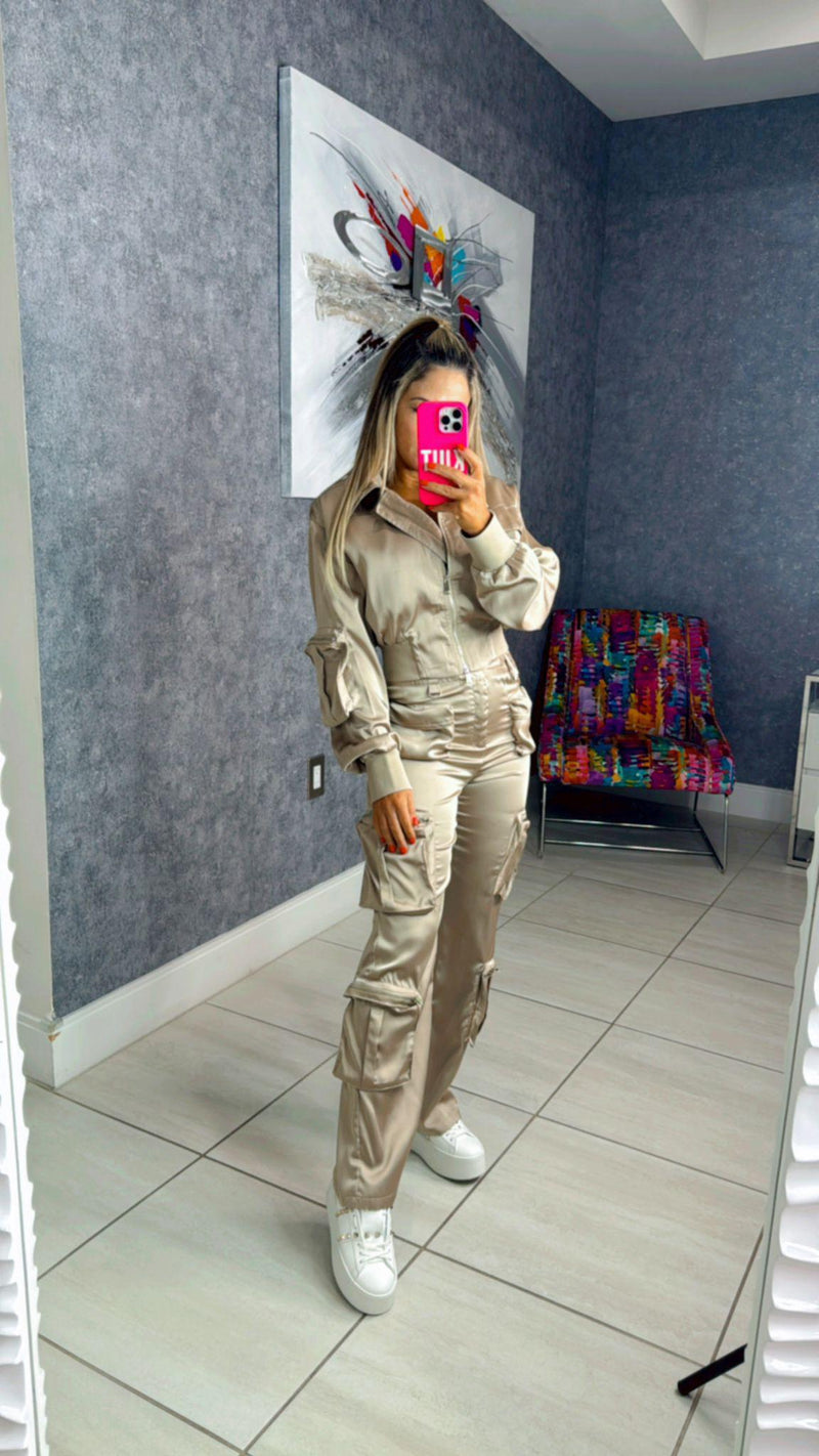 1330 Long sleeve jacket and cargo pant set