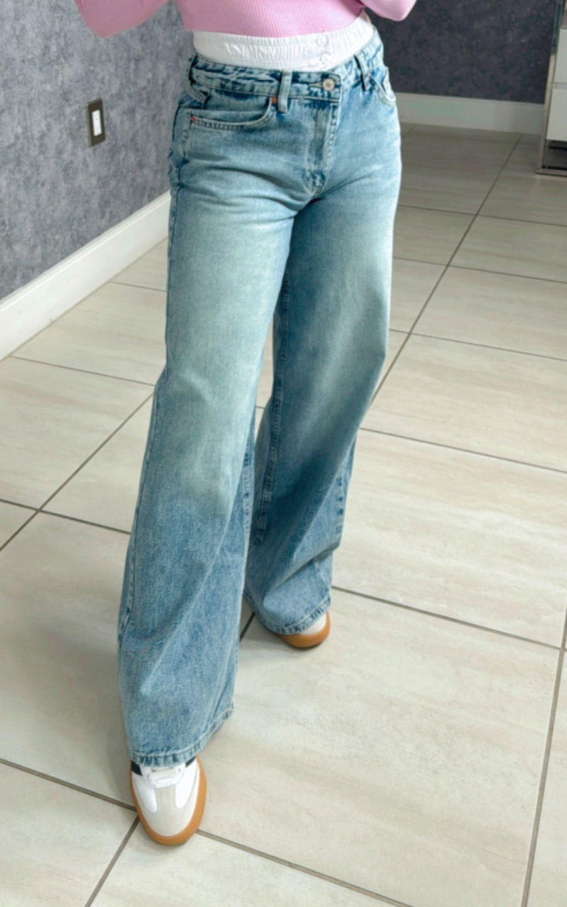 3194 Jeans with white elastic waistb