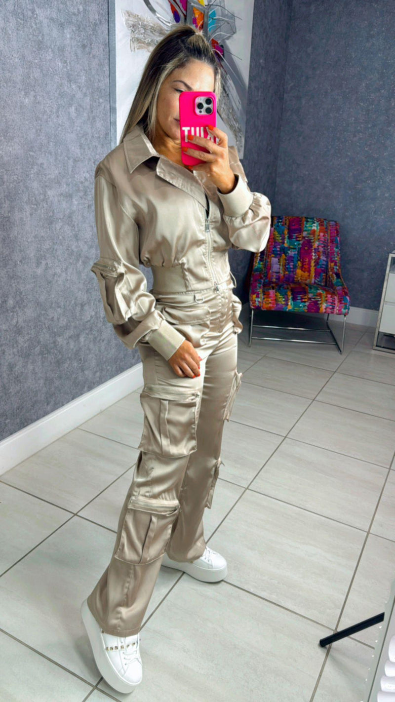 1330 Long sleeve jacket and cargo pant set