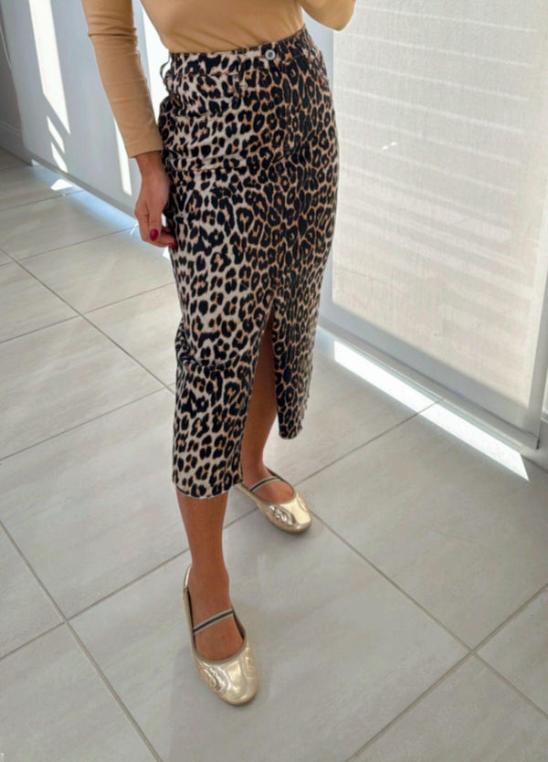 4022 Leopard print maxi skirt