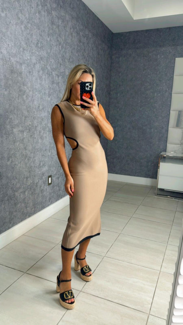 1811 Fitted bandage dress