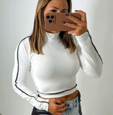 2108 Halter neck long sleeve crop top