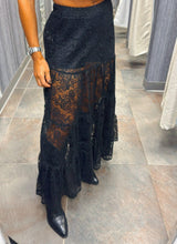 8785 Lace maxi skirt