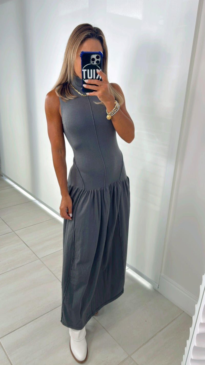 4273 Sleeveless maxi dress