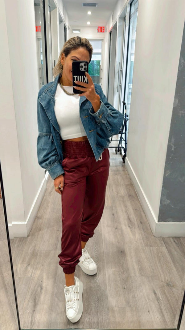 1703  Shiny jogger Kiut with elastic waist