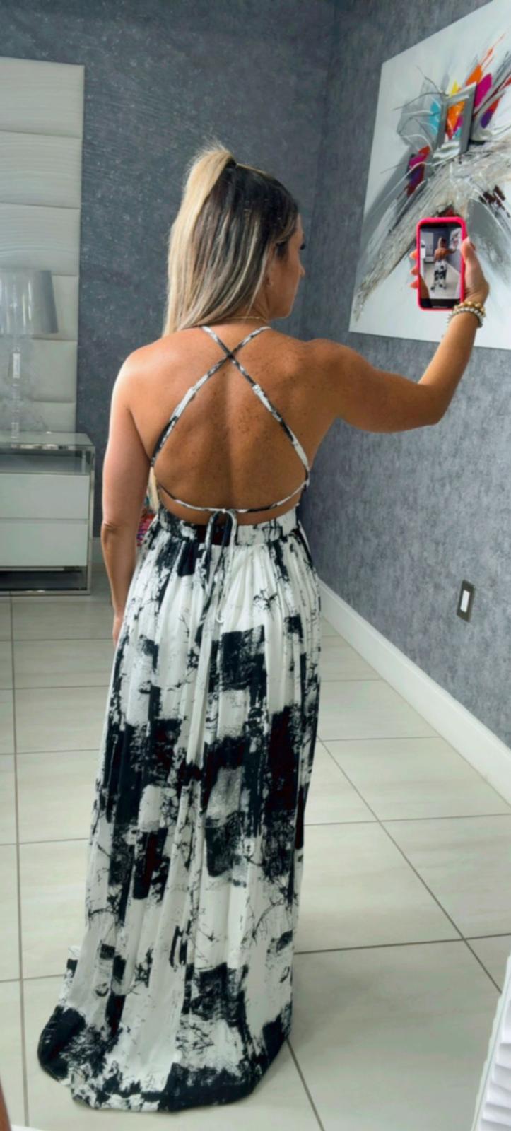 1578 Printed maxi dress open back detail