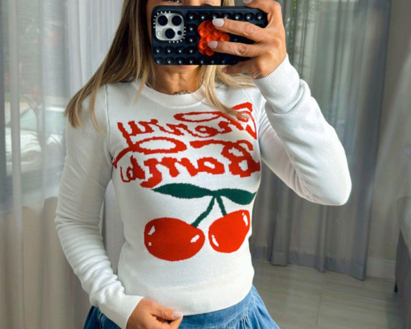 5641 Cherry bomb sweater