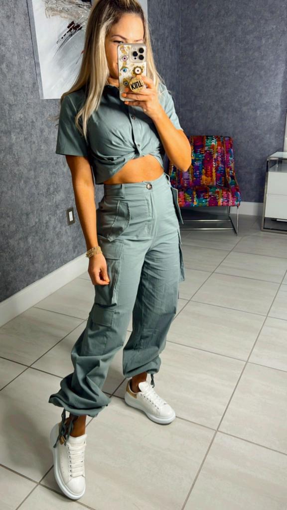 6671 Crop shirts and cargo pants set